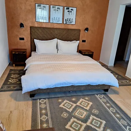 Aparthotel Danifeld *