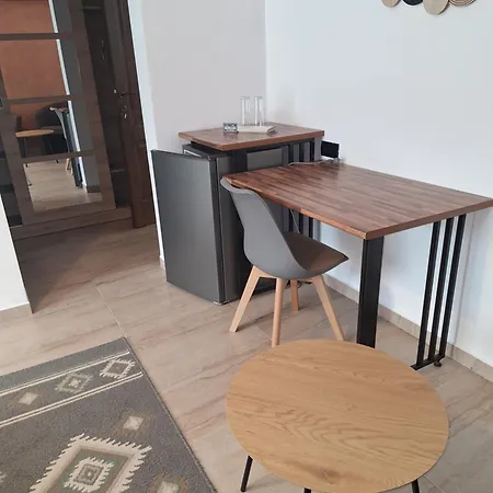 Danifeld Aparthotel *